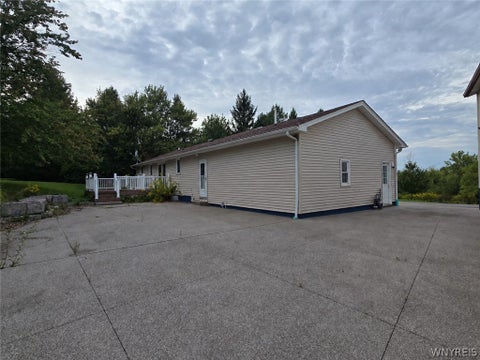 Tiny photo for 6190 Cole Road, Orchard Park, NY 14127 (MLS # B1715405)