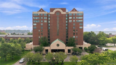 Condo For Sale - 902 Admirals Walk #902<br/> Buffalo, NY 14202