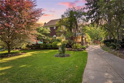 Homes For Sale - 101 Fairlawn Drive<br/> Amherst, NY 14226