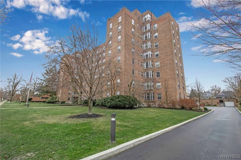 Photo of 731 W Ferry Street #3G, Buffalo, NY 14222 (MLS # B1519941)