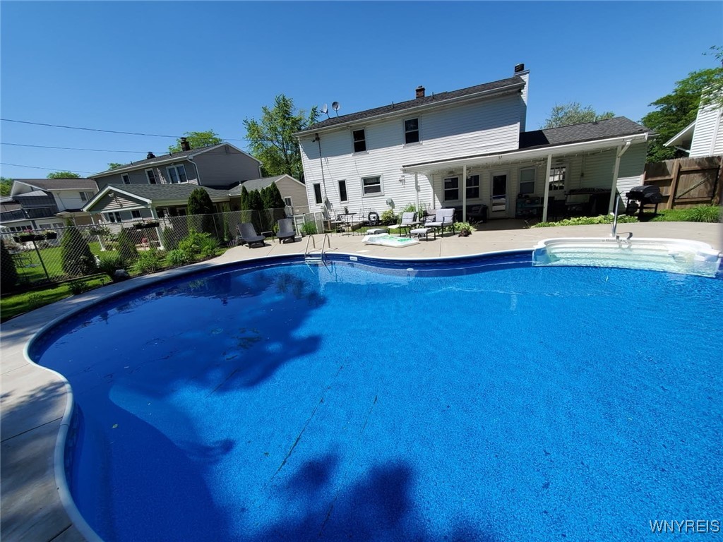 41 Willow Green Drive, Amherst, New York image 3
