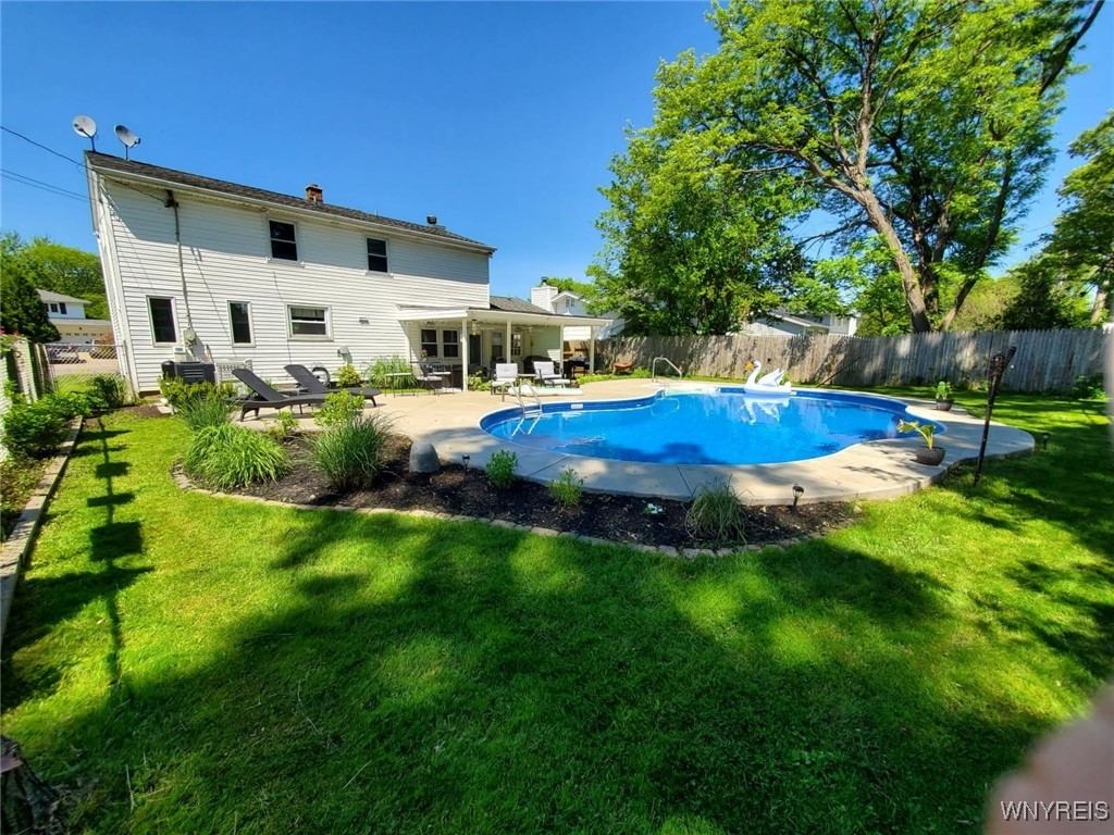 41 Willow Green Drive, Amherst, New York image 2