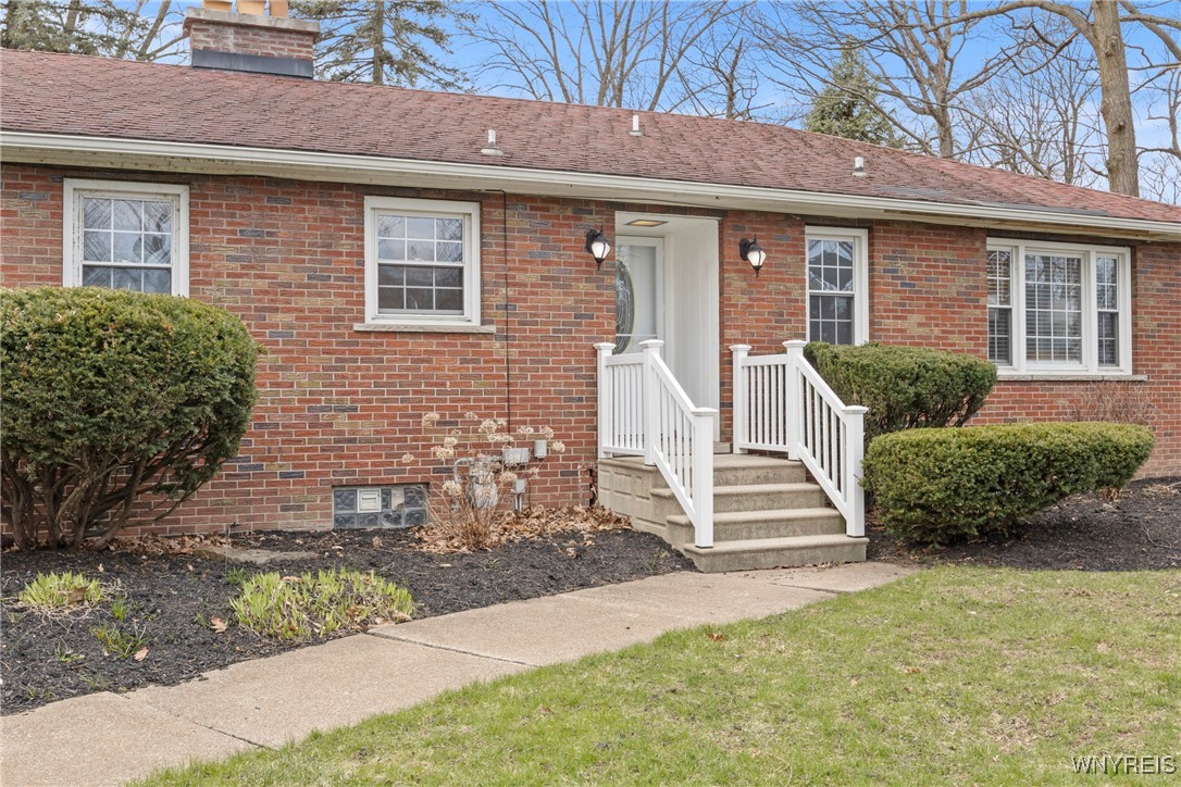 5024 Bronson Drive, Lewiston, New York image 3