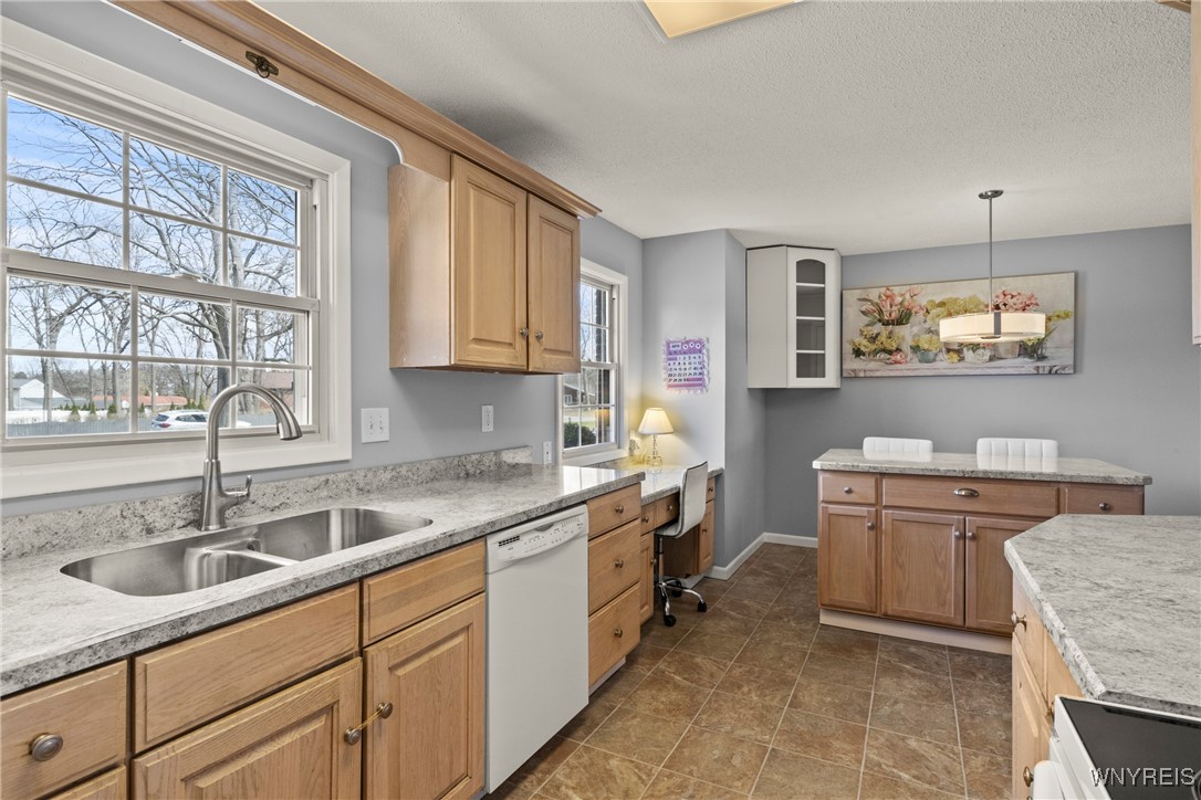 5024 Bronson Drive, Lewiston, New York image 25