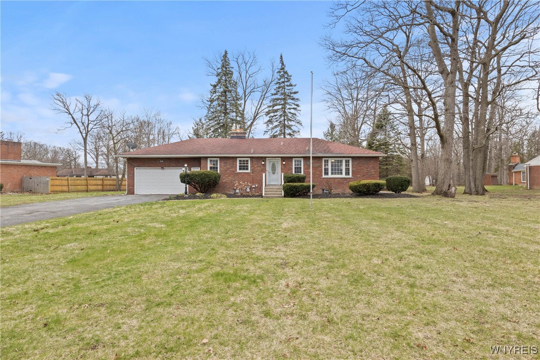 5024 Bronson Drive, Lewiston, New York image 1