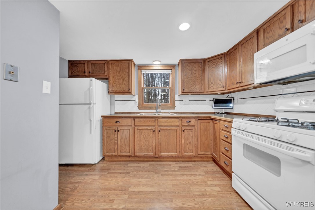 1329 Belling Place, North Tonawanda, New York image 3