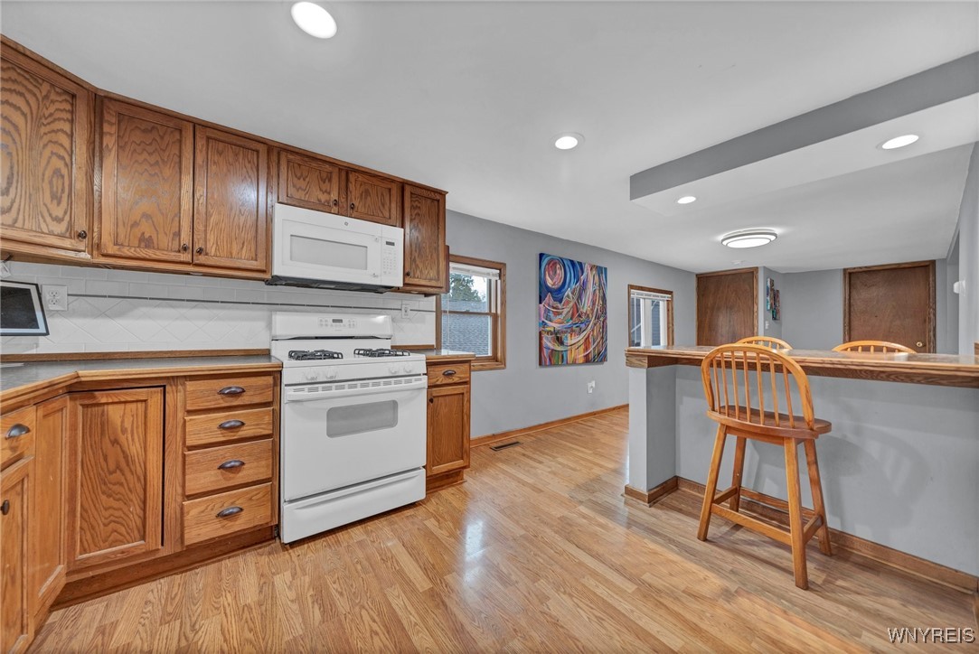 1329 Belling Place, North Tonawanda, New York image 2