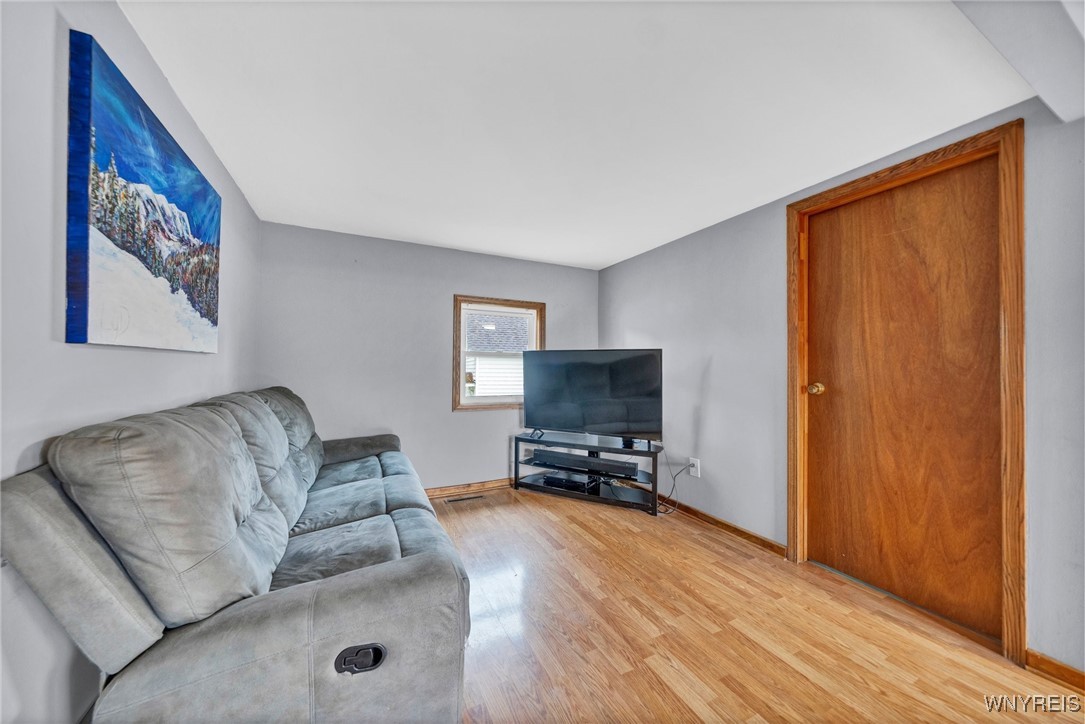 1329 Belling Place, North Tonawanda, New York image 7