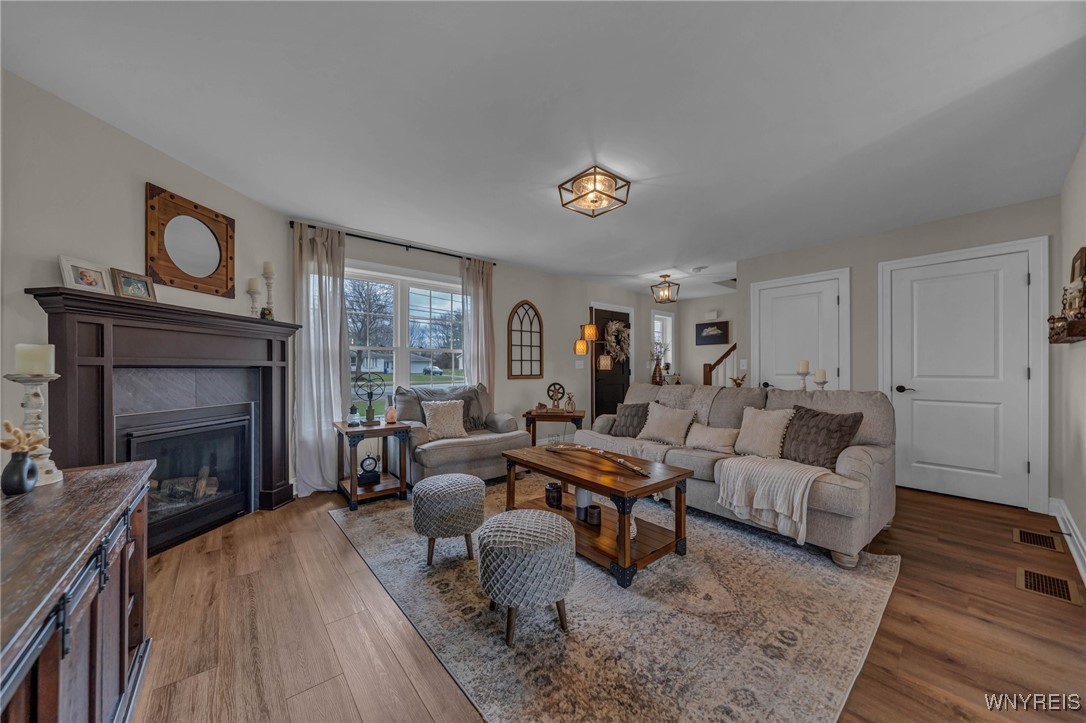 1076 Townline Rd, Lancaster, New York image 7