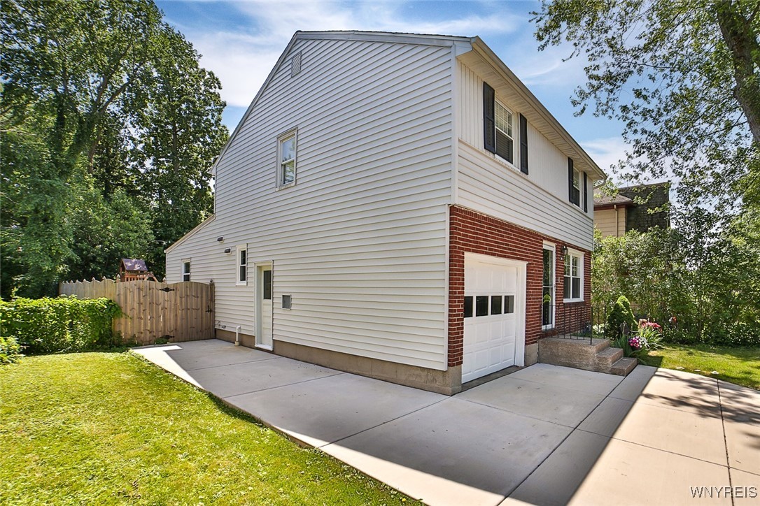 218 Hamilton Drive