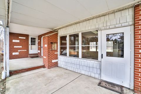 Tiny photo for 555 Ransom Road, Grand Island, NY 14072 (MLS # B1655354)