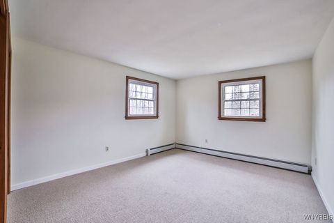 Tiny photo for 555 Ransom Road, Grand Island, NY 14072 (MLS # B1655354)