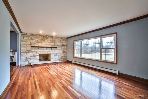 Tiny photo for 555 Ransom Road, Grand Island, NY 14072 (MLS # B1655354)