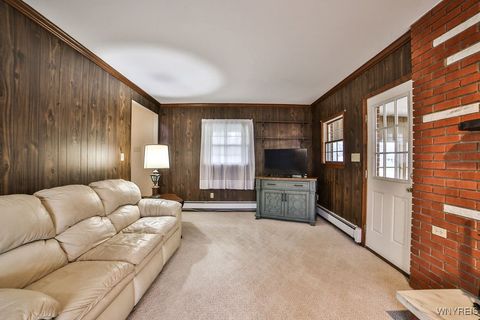 Tiny photo for 555 Ransom Road, Grand Island, NY 14072 (MLS # B1655354)