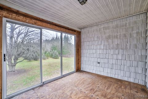 Tiny photo for 555 Ransom Road, Grand Island, NY 14072 (MLS # B1655354)