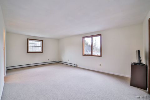 Tiny photo for 555 Ransom Road, Grand Island, NY 14072 (MLS # B1655354)