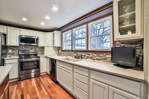 Tiny photo for 555 Ransom Road, Grand Island, NY 14072 (MLS # B1655354)