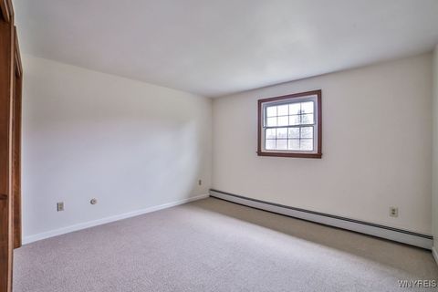 Tiny photo for 555 Ransom Road, Grand Island, NY 14072 (MLS # B1655354)