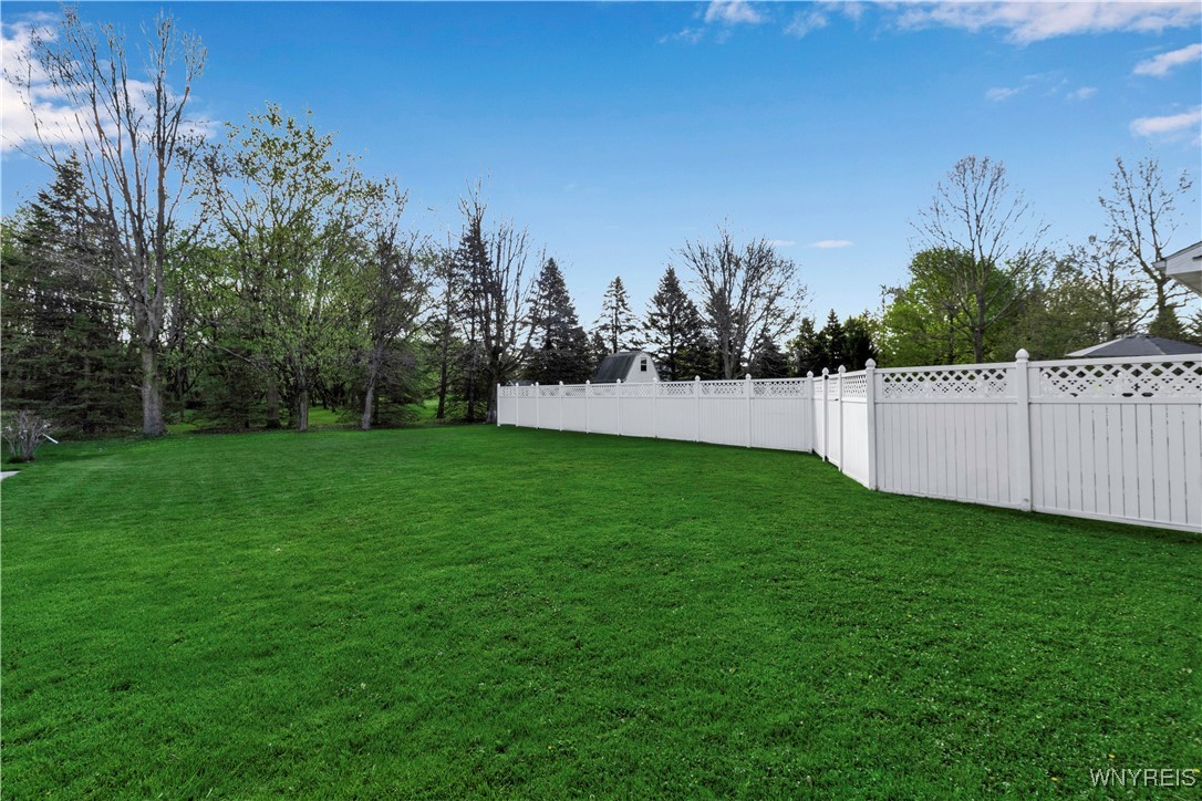 3379 Baker Road, Orchard Park, New York image 46