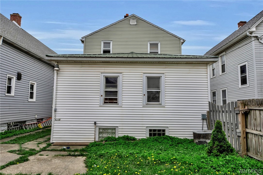2140 Clinton Street
