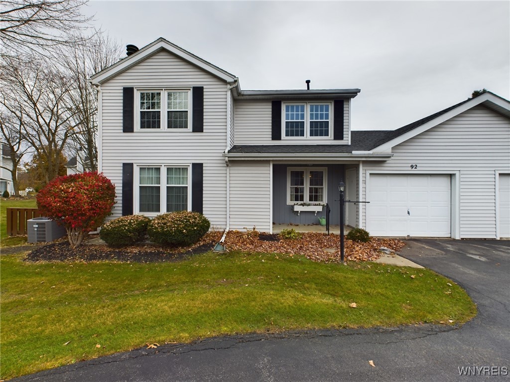 92 Stepping Stone Lane, Orchard Park, New York image 1