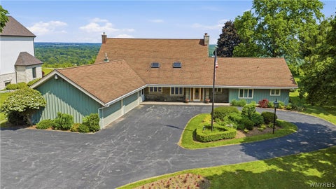 Homes For Sale - 687 Mountain View Drive<br/> Lewiston, NY 14092
