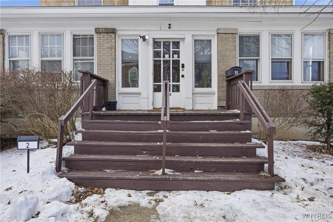 2 Niagara Falls Boulevard