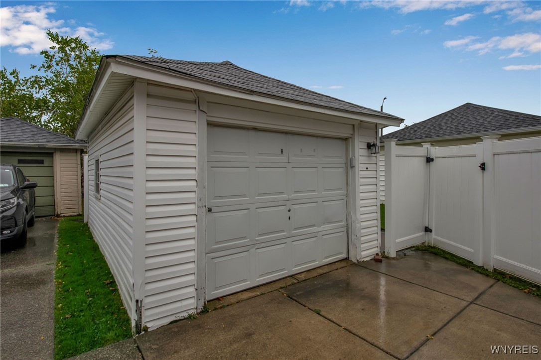 Lancaster, New York 14043, United States, 4 Bedrooms Bedrooms, ,1 BathroomBathrooms,Residential,Active,225156