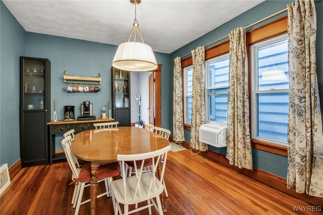 Lancaster, New York 14043, United States, 4 Bedrooms Bedrooms, ,1 BathroomBathrooms,Residential,Active,225156