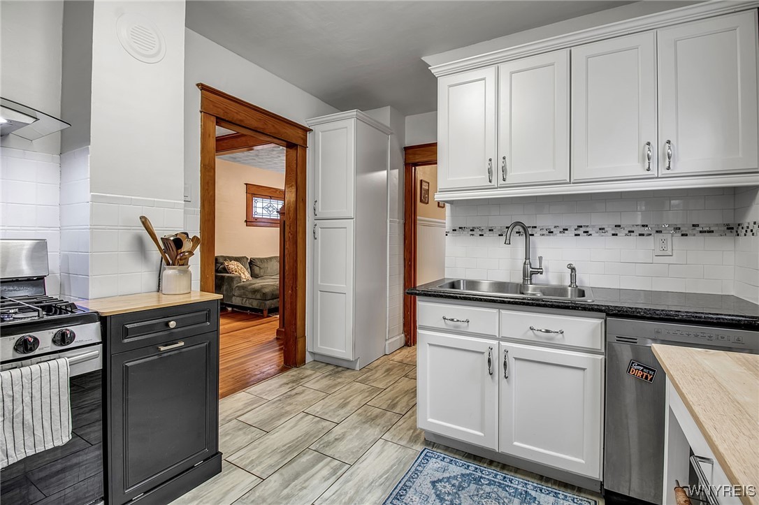 Lancaster, New York 14043, United States, 4 Bedrooms Bedrooms, ,1 BathroomBathrooms,Residential,Active,225156