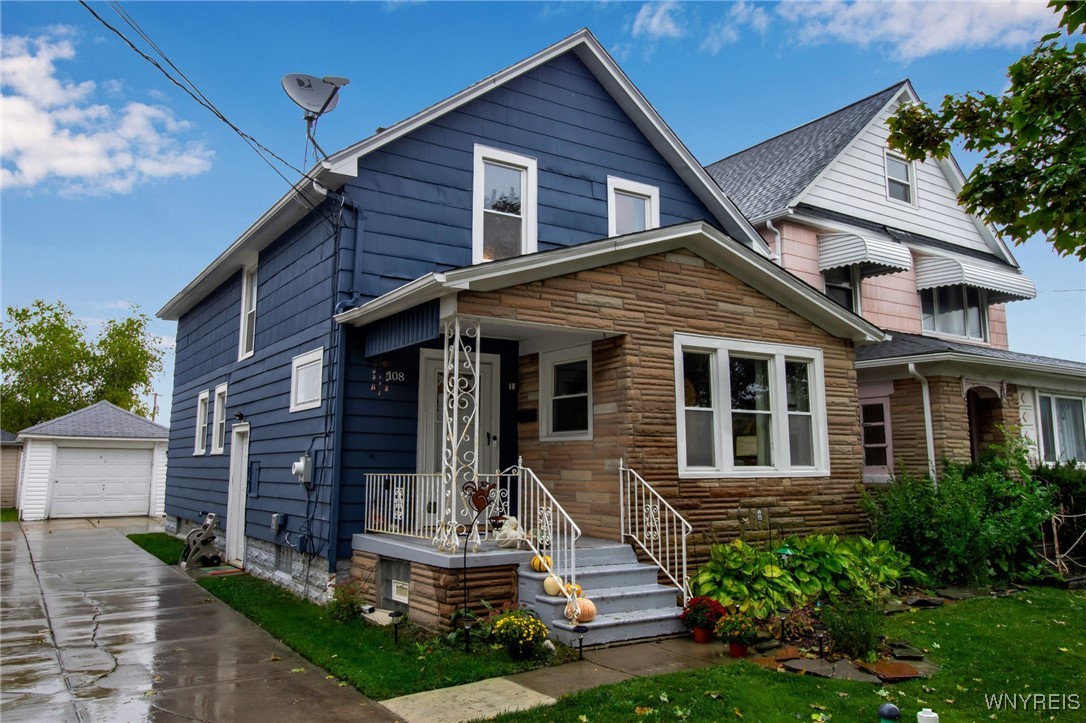 Lancaster, New York 14043, United States, 4 Bedrooms Bedrooms, ,1 BathroomBathrooms,Residential,Active,225156