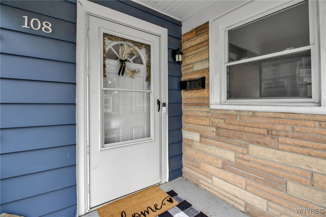 Lancaster, New York 14043, United States, 4 Bedrooms Bedrooms, ,1 BathroomBathrooms,Residential,Active,225156