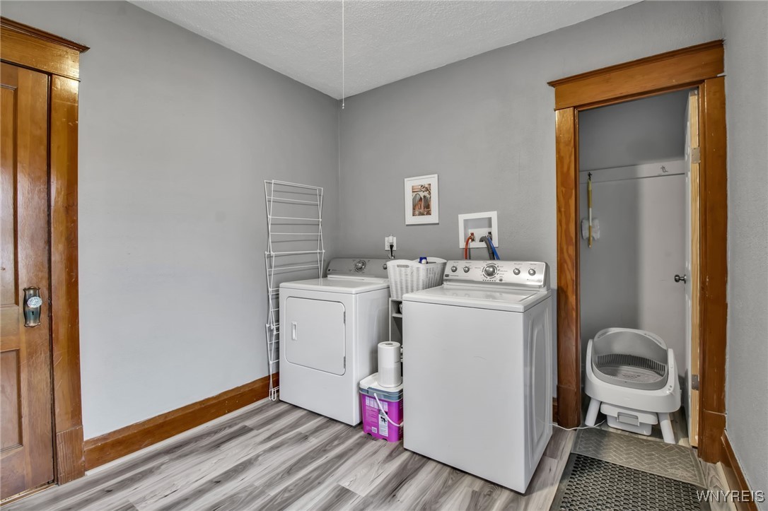 Lancaster, New York 14043, United States, 4 Bedrooms Bedrooms, ,1 BathroomBathrooms,Residential,Active,225156