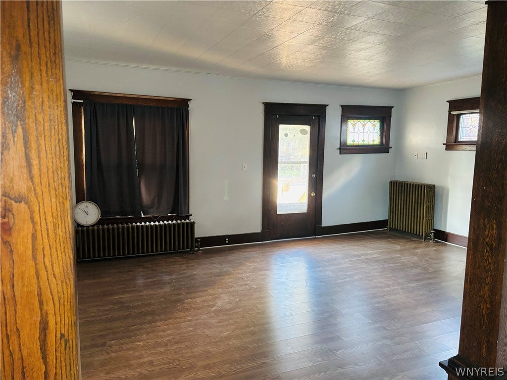 76 Mang Avenue