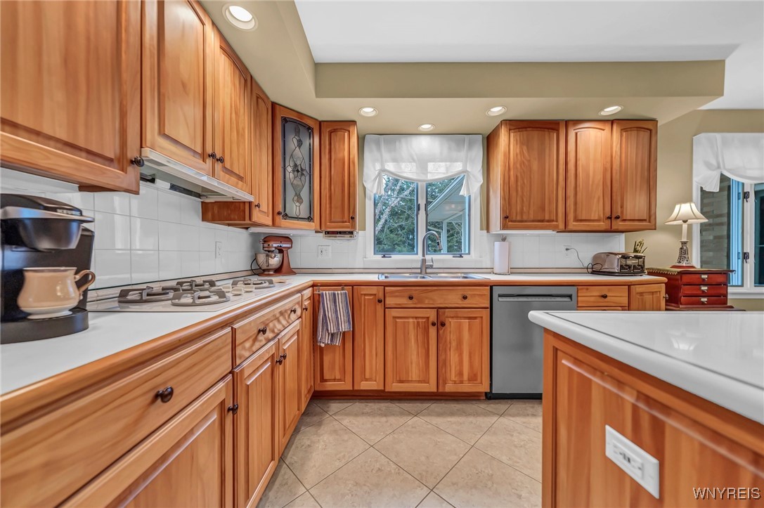 4463 Crestridge Drive, Hamburg, New York image 10
