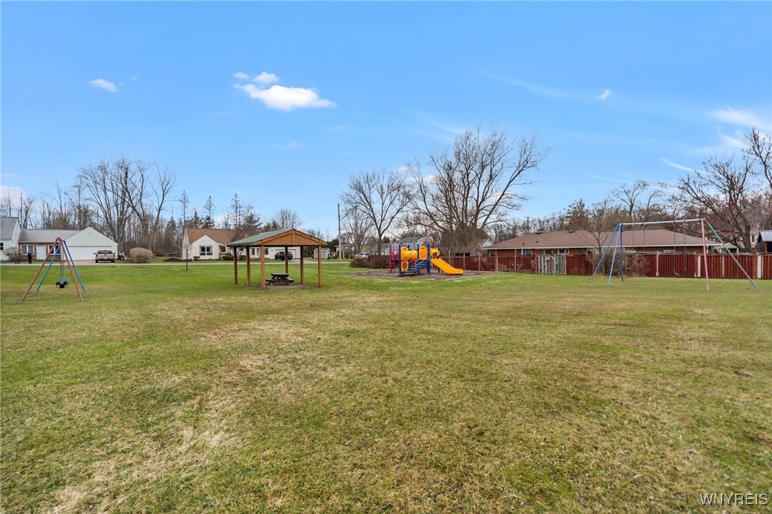 4463 Crestridge Drive, Hamburg, New York image 38