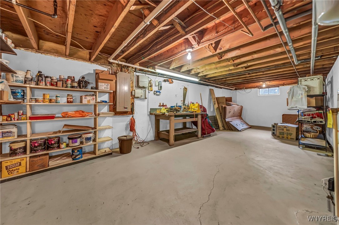 4463 Crestridge Drive, Hamburg, New York image 40