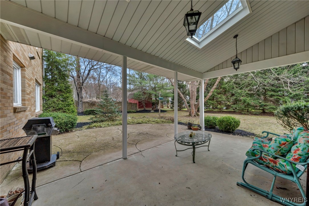 4463 Crestridge Drive, Hamburg, New York image 32