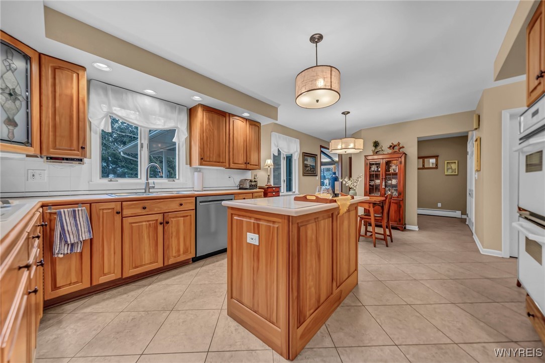 4463 Crestridge Drive, Hamburg, New York image 11