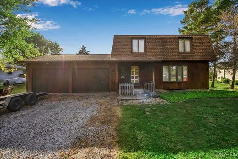 Photo of 1100 Town Line Road, Lancaster, NY 14004 (MLS # B1641800)