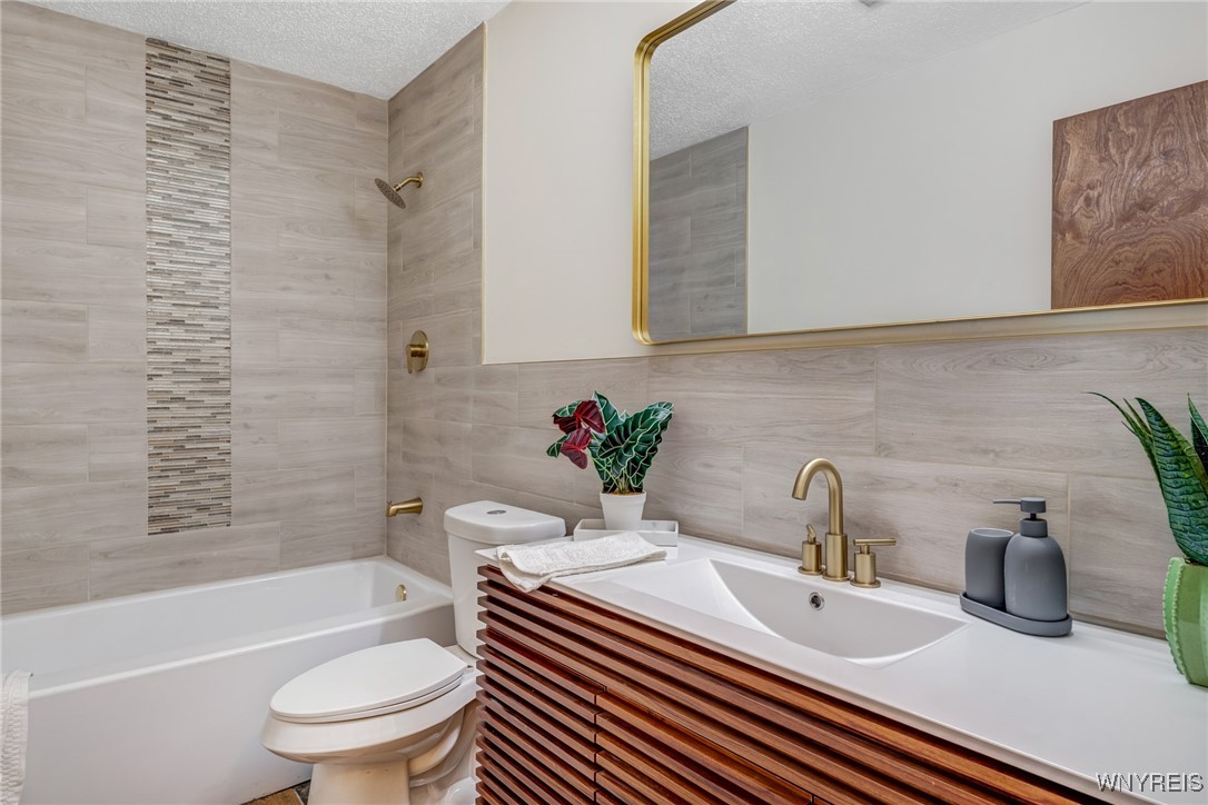 4965 Roseview Avenue, Hamburg, New York image 30