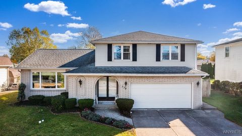 Photo of 228 Sundown Trail, Amherst, NY 14221 (MLS # B1645338) Photo of 228 Sundown Trail, Amherst, NY 14221 (MLS # B1645338)