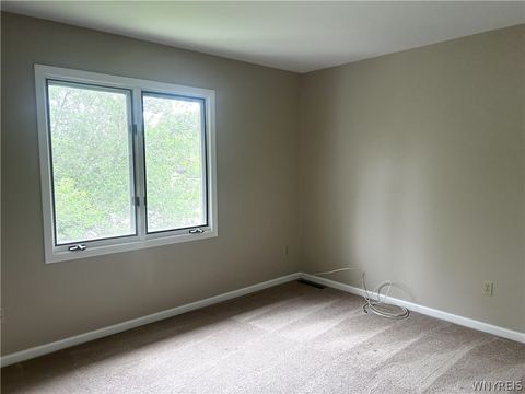 Tiny photo for 125 Hobnail Drive, Amherst, NY 14228 (MLS # B1690192)