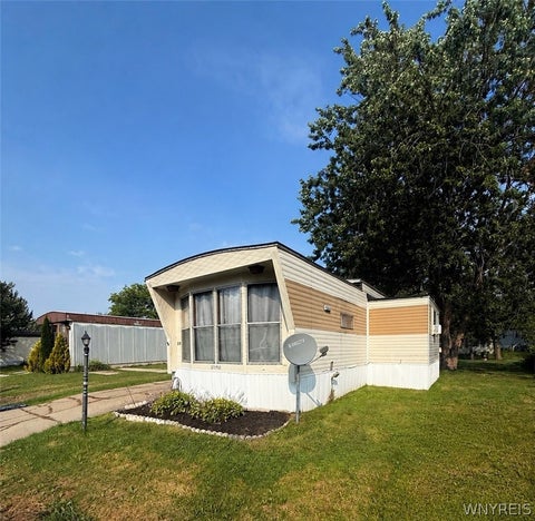 Mobile Home For Sale - 38 S Whispering Lane<br/> Hamburg, NY 14075