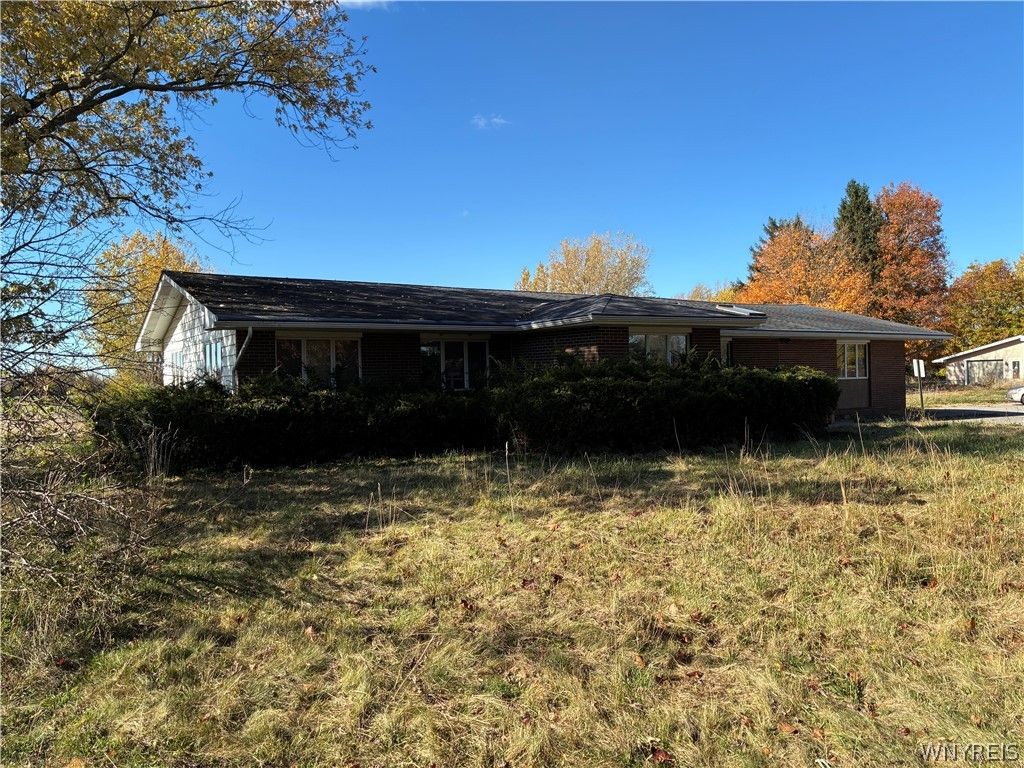 Photo of 3916 Long Bridge Rd, Albion, NY 14411 (MLS # B1661681)