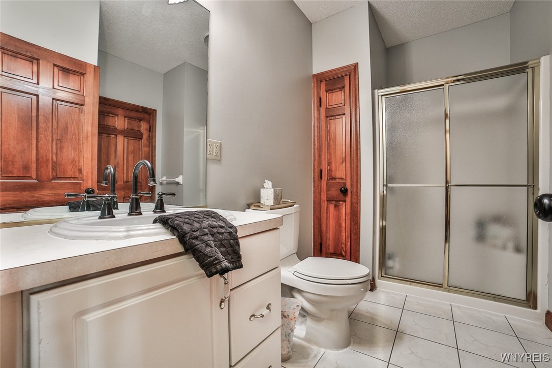 6176 Blossom Court, Clarence, New York image 40