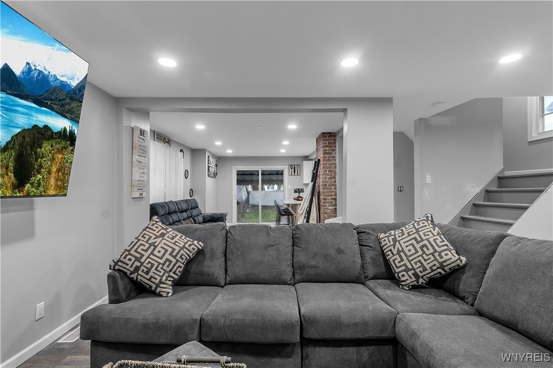 190 Wakefield Avenue, Buffalo, New York image 9