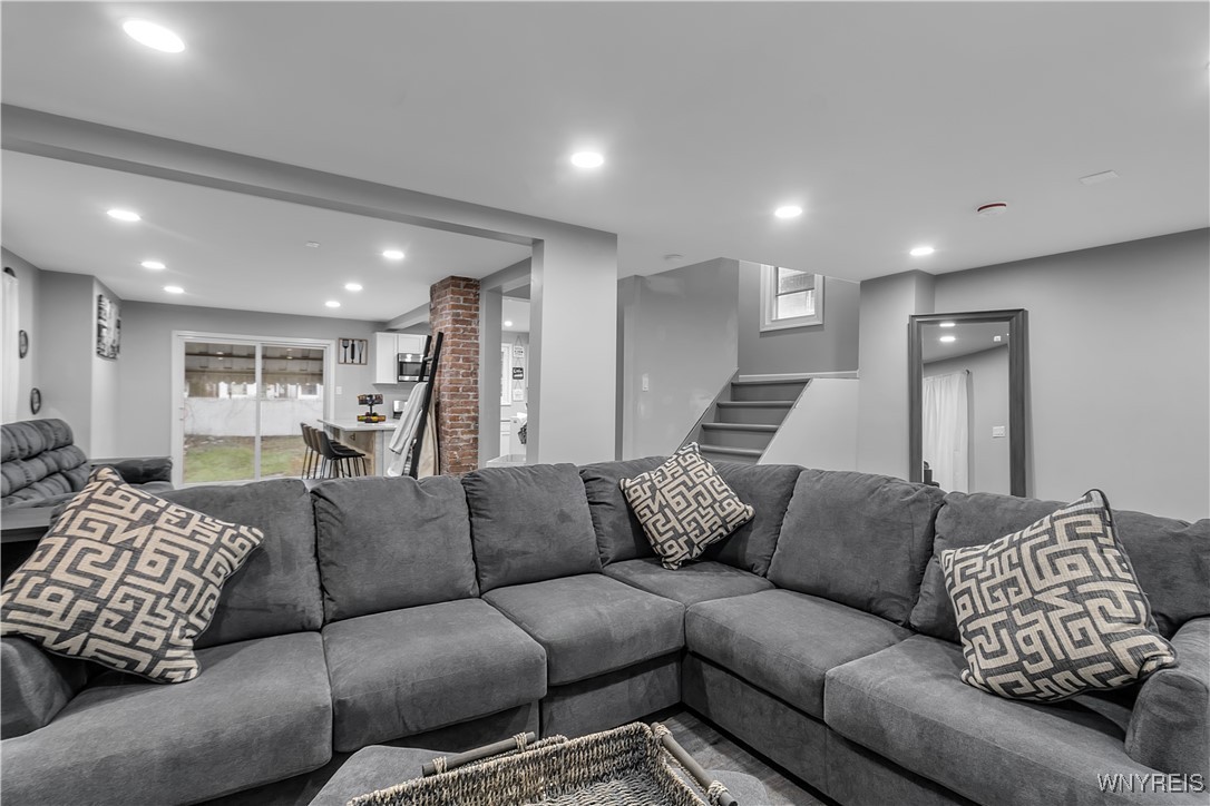 190 Wakefield Avenue, Buffalo, New York image 4