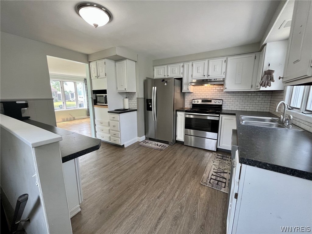 Photo of 101 Sharon Drive, Tonawanda, NY 14150 (MLS # B1704850)