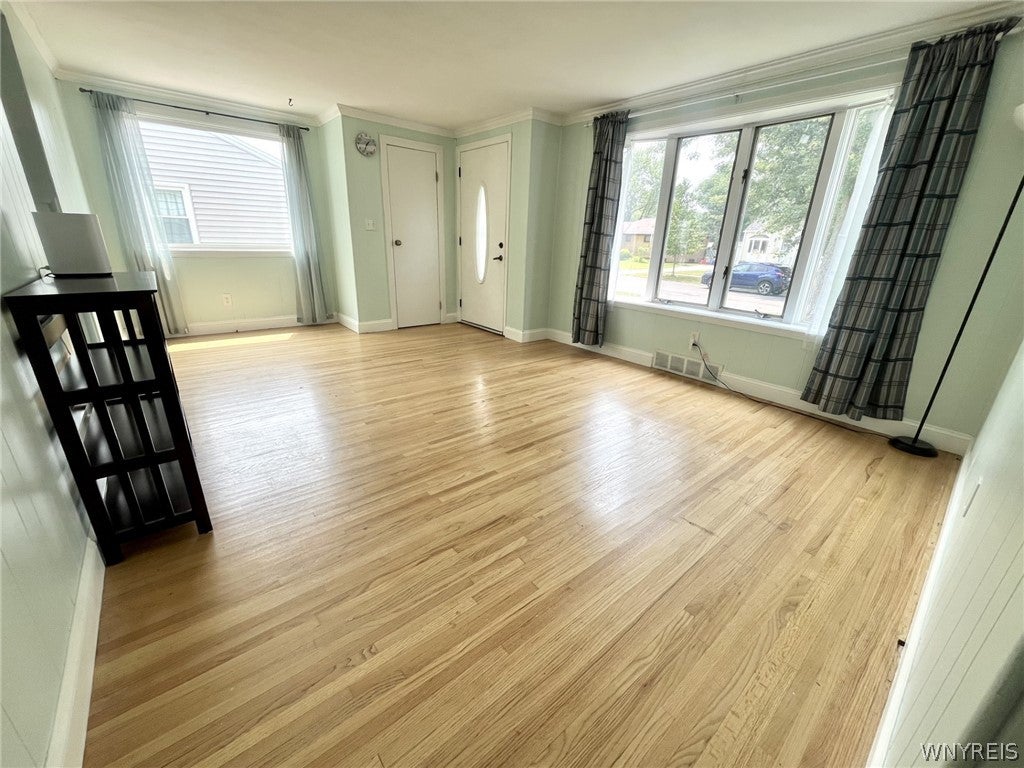 Photo of 101 Sharon Drive, Tonawanda, NY 14150 (MLS # B1704850)